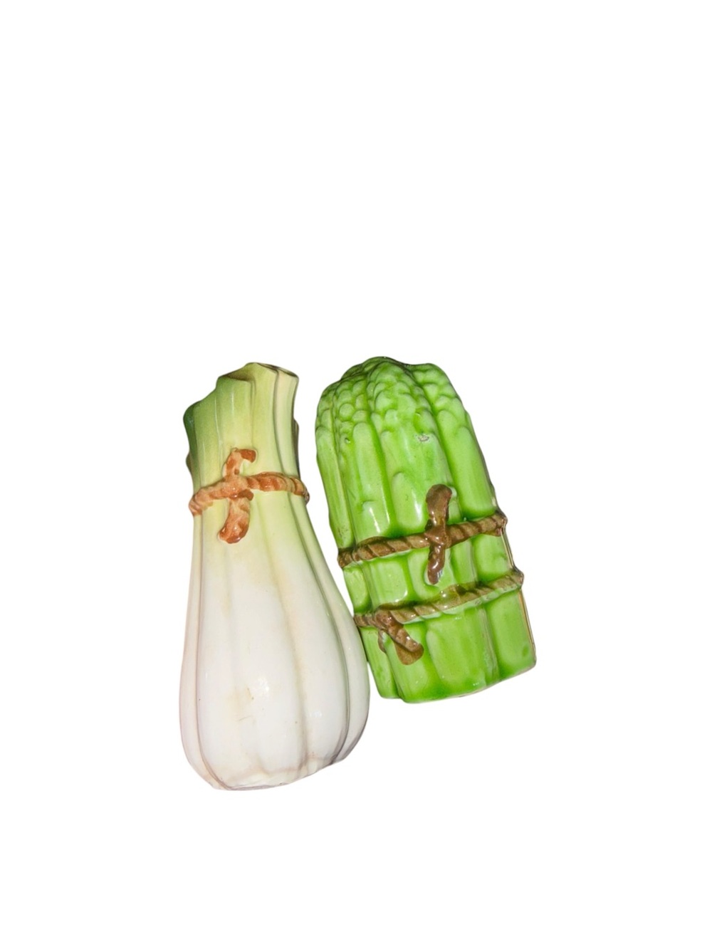 Vintage veggie salt and pepper set